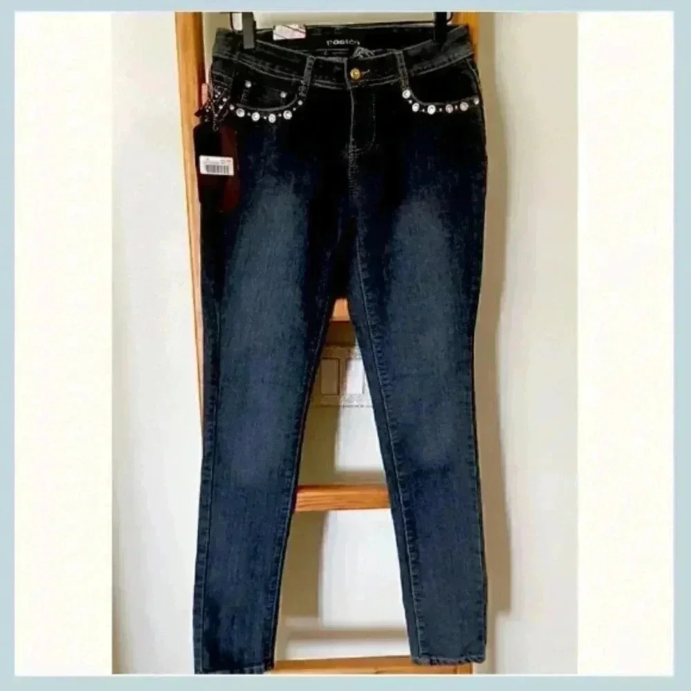 💎 NWT Pasion Crystal Embellished Jeans – Juniors Size 7 💎 - Picture 8 of 9